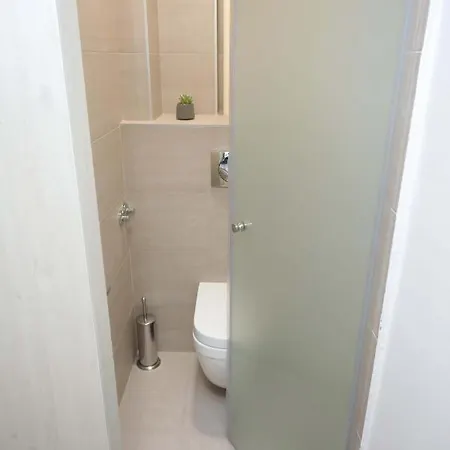 Palace Megdan Bed & Breakfast