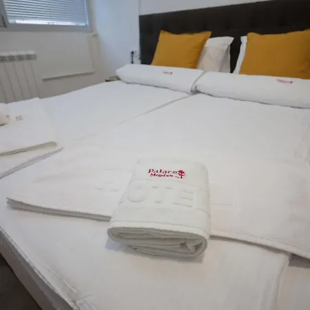 Palace Megdan Bed & Breakfast *