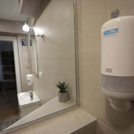 Palace Megdan Bed & Breakfast