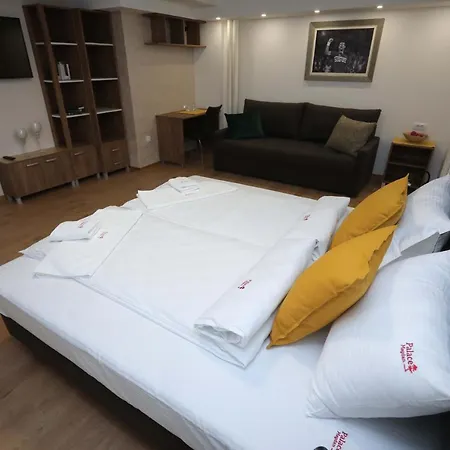 Palace Megdan לינה וארוחת בוקר